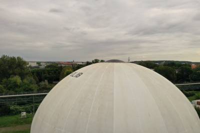 Seitliche Ansicht des Parachute-Ventils im Nordpol des Gasballons.